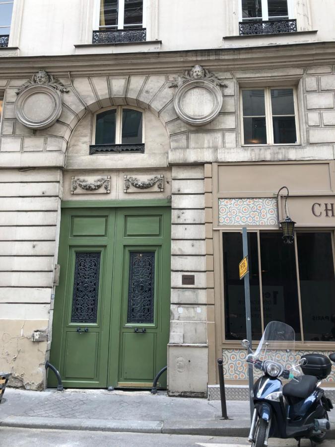 30 Rue Saint-marc Apartment Paris